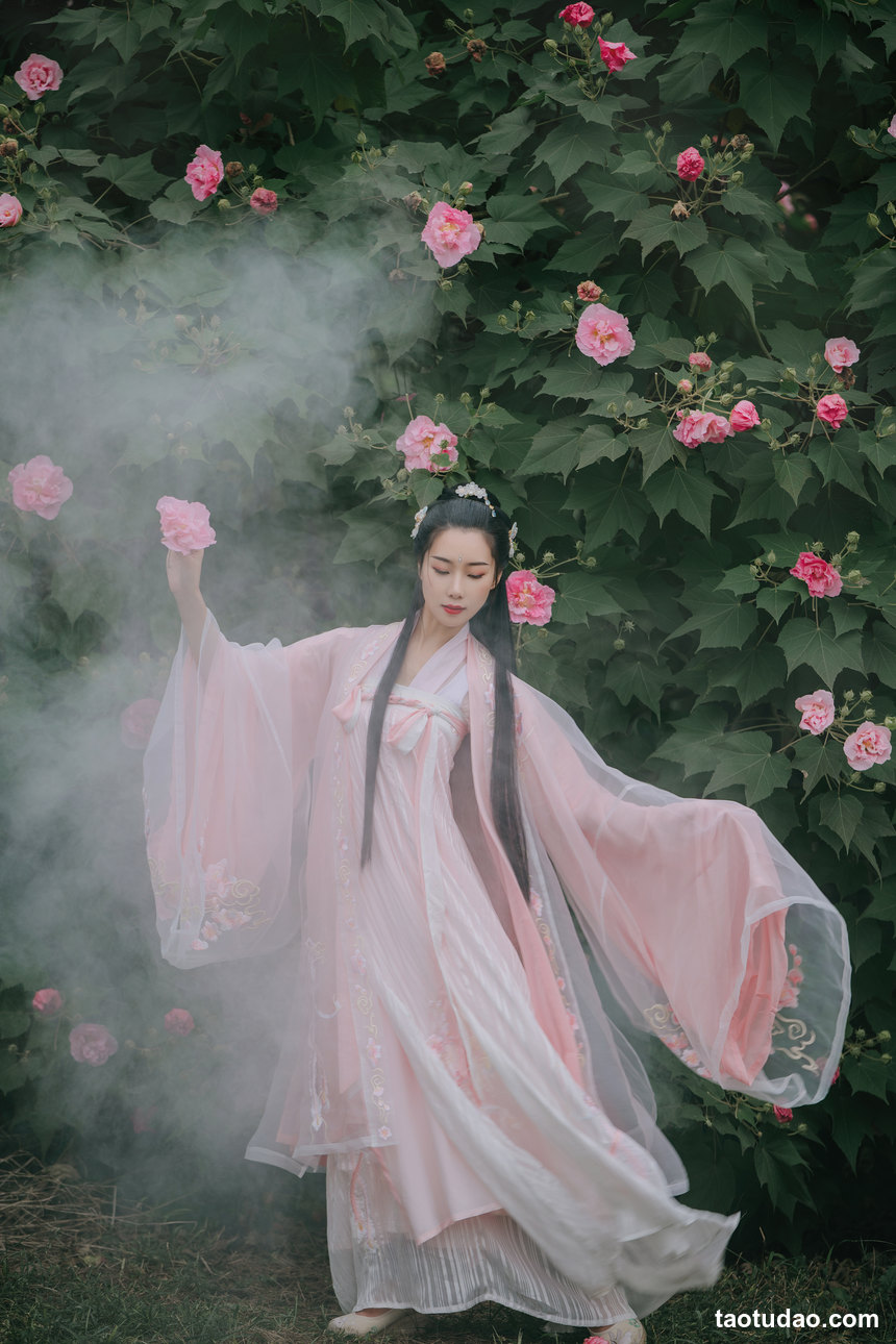 图片[3]-[YITUYU艺图语]2022.05.31 粉蝶 木景抒[21+1P／339MB]-艺库