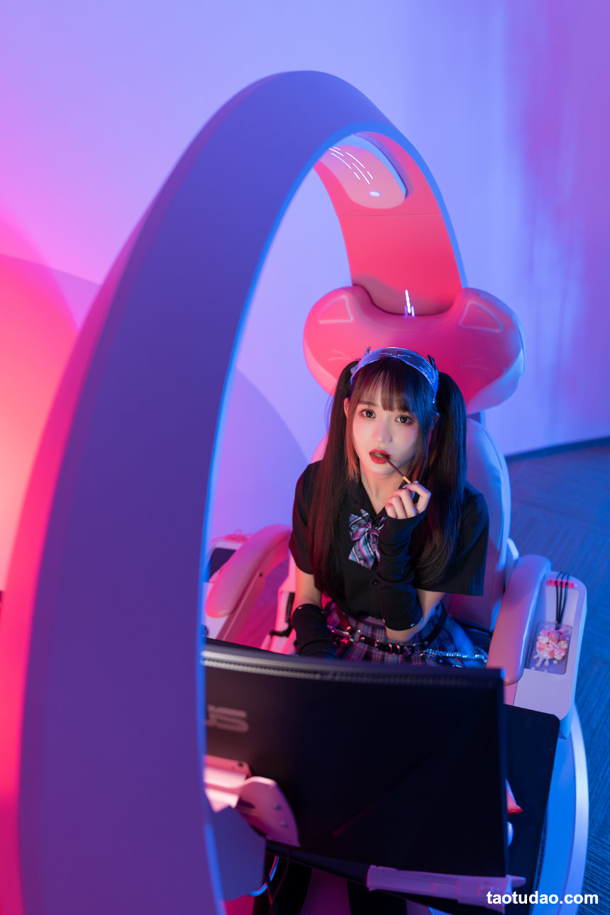图片[3]-[YITUYU艺图语]2022.06.09 电竞少女 兔子Zzz不吃胡萝卜[21+1P／215MB]-艺库