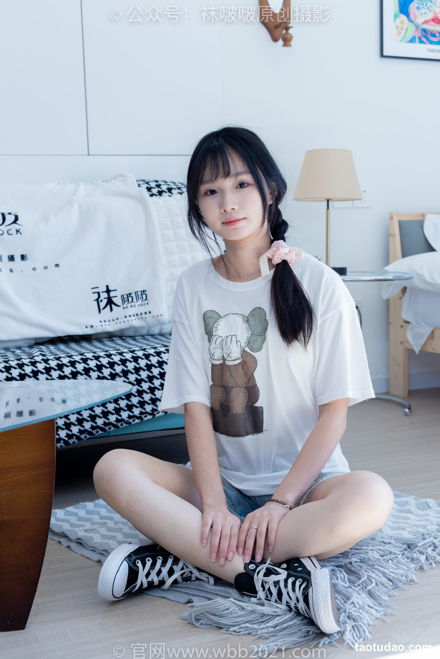 图片[3]-[BoBoSocks袜啵啵]NO.331 甜甜圈-板鞋、白棉袜、裸足[144P+1V／5.74GB]-艺库