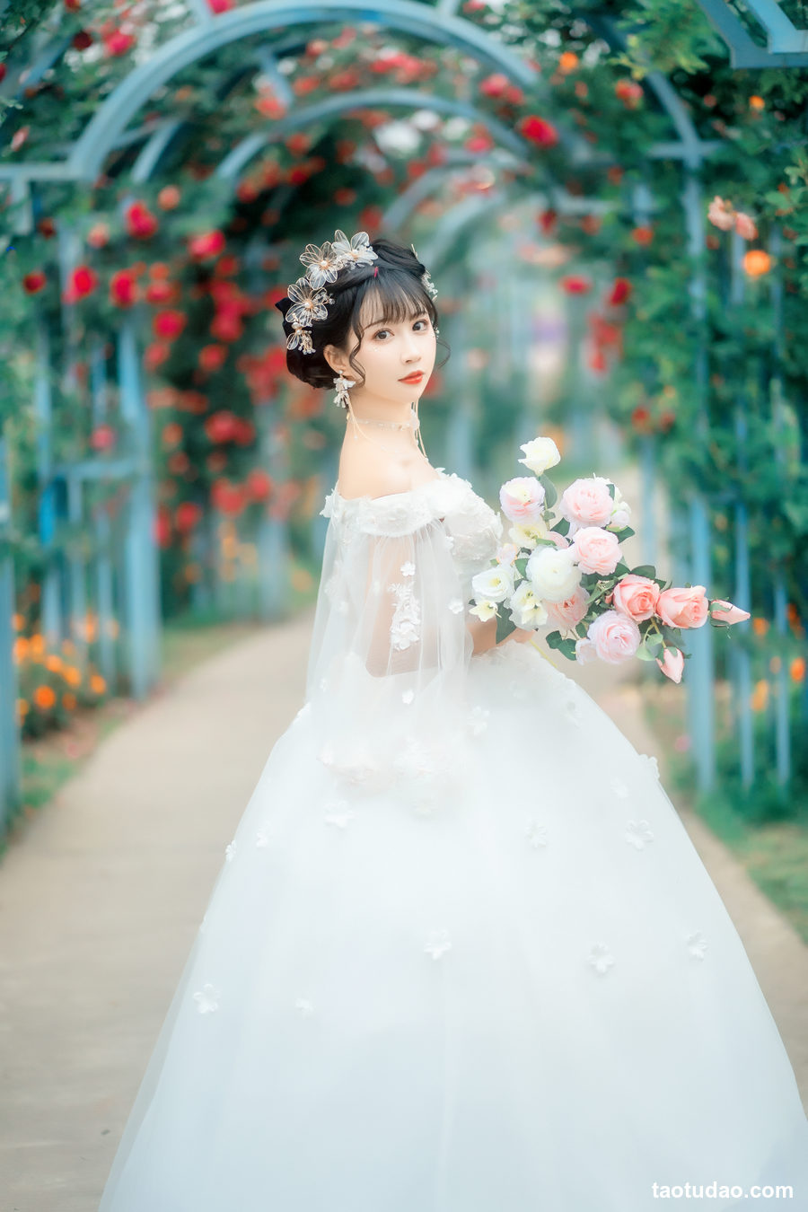 图片[2]-[YITUYU艺图语]2023.02.23 浪漫之花 绮罗生的小苏苏[24+1P／400MB]-艺库