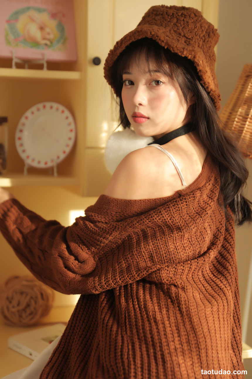 图片[2]-[YITUYU艺图语]2022.11.24 榛子拿铁 小薇人儿[31+1P／355MB]-艺库