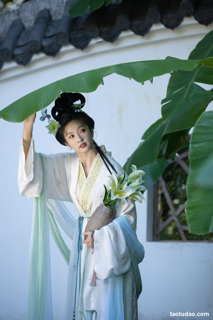 图片[4]-[YITUYU艺图语]2022.11.17 绿了芭蕉 丸子有只猫[33+1P／331MB]-艺库
