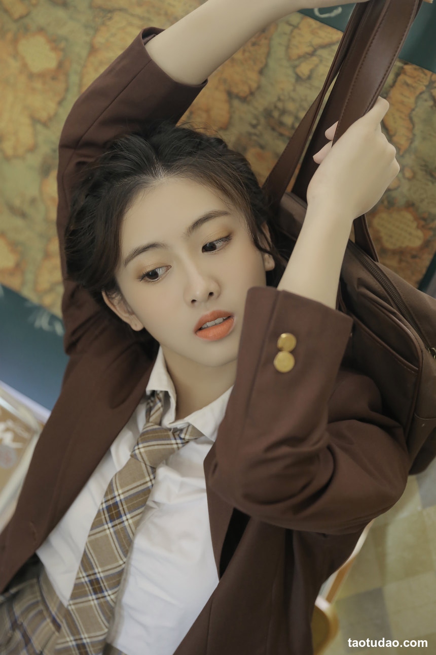 图片[2]-[YITUYU艺图语]2022.07.13 下节课自习 潘珺雅[19+1P／90.3MB]-艺库